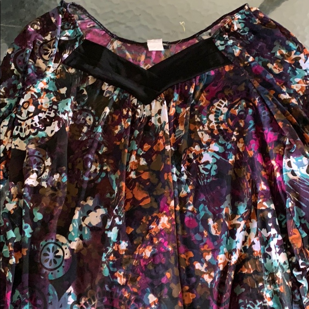 Buy 1 Get 1 Free Blouse